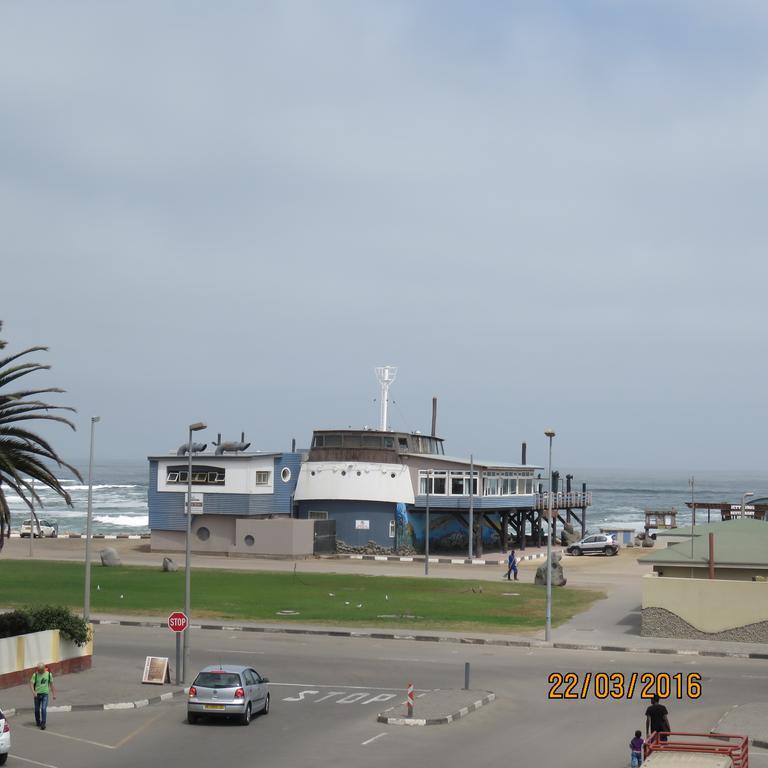 Hotel A La Mer Swakopmund Bagian luar foto