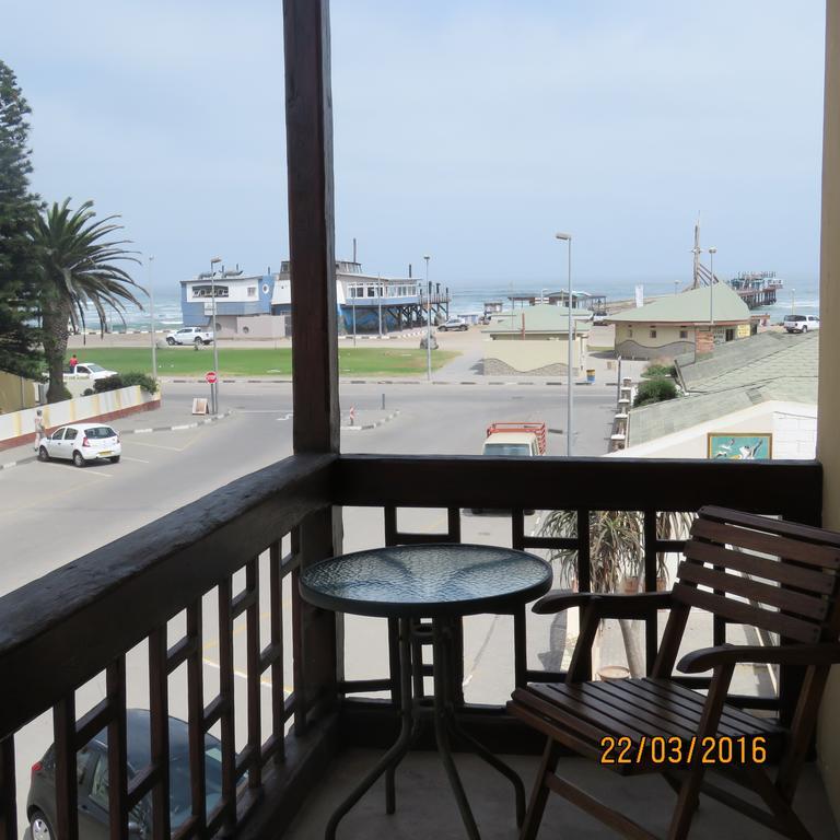 Hotel A La Mer Swakopmund Bagian luar foto