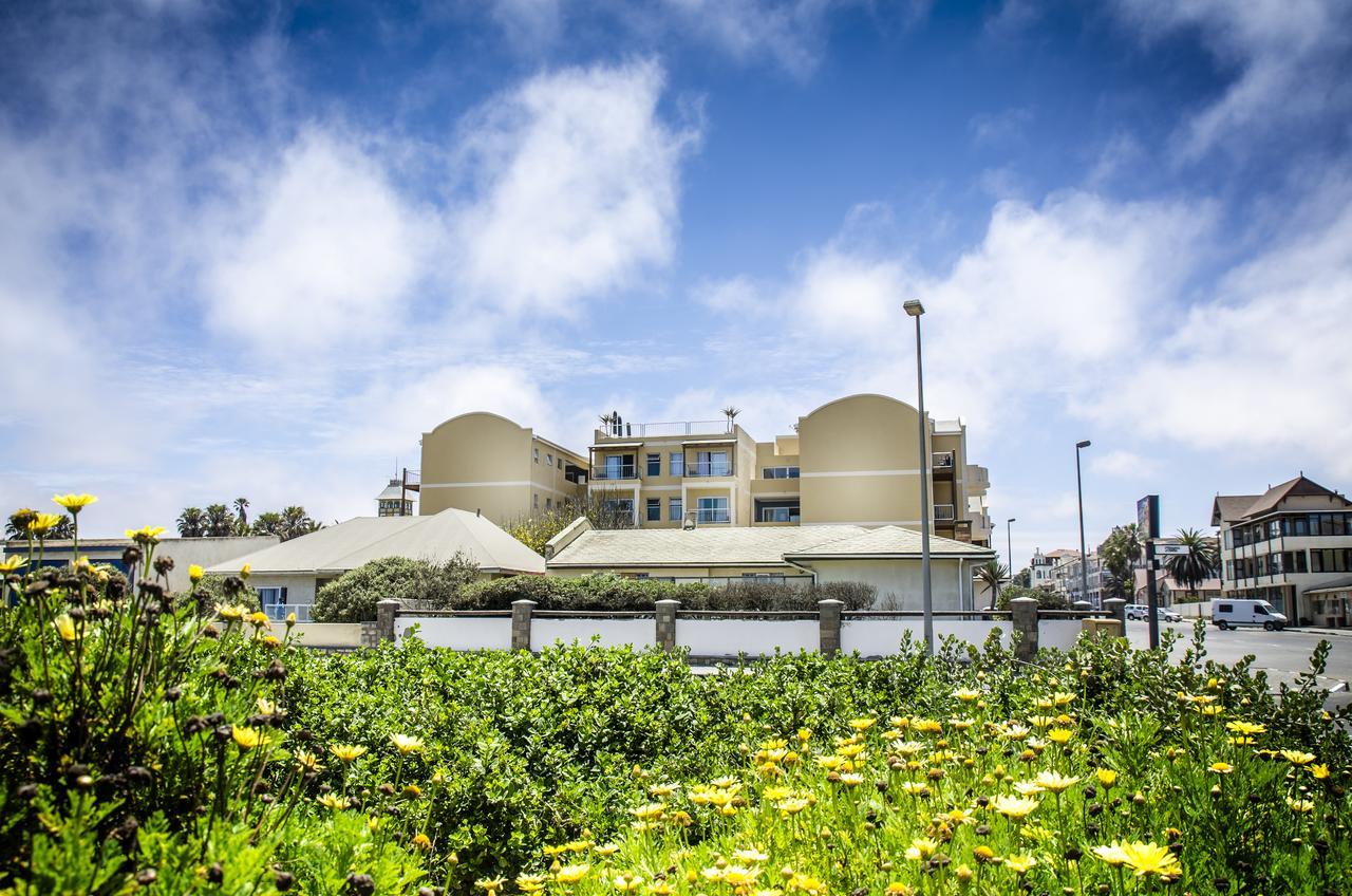Hotel A La Mer Swakopmund Bagian luar foto